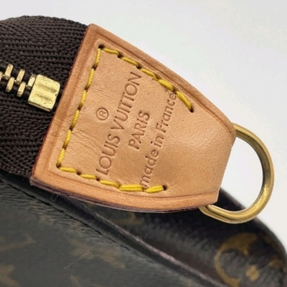 Authentic Louis Vuitton Dark Brown Monogram Pouch !!! - Picture 3 of 11